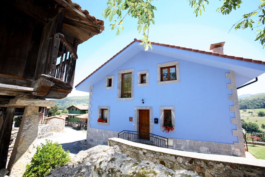   La Jontina*** Casa ubicada en el pueblo de Narciandi