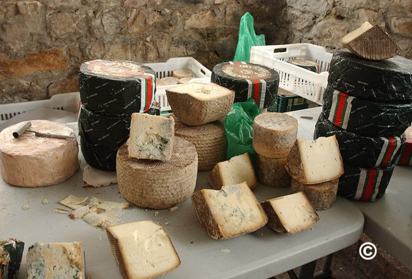 Mercado de Cangas de Onís. Productos de la tierra