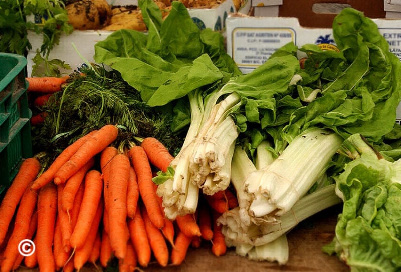 Hortalizas y verduras en el mercado de Cangas de Onís